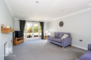 Photo 9- click for photo gallery